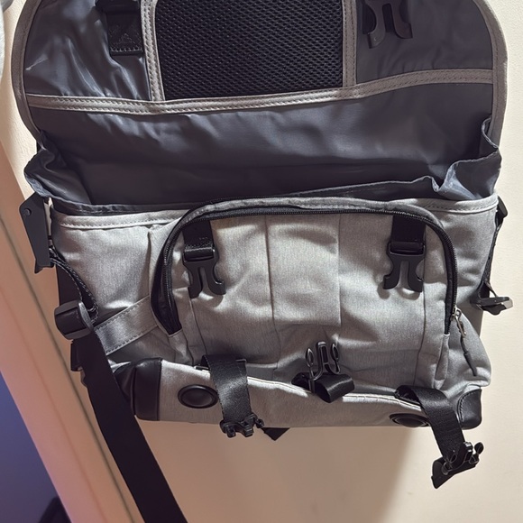 Now-Bring Gray Messenger Bag - Picture 3 of 7